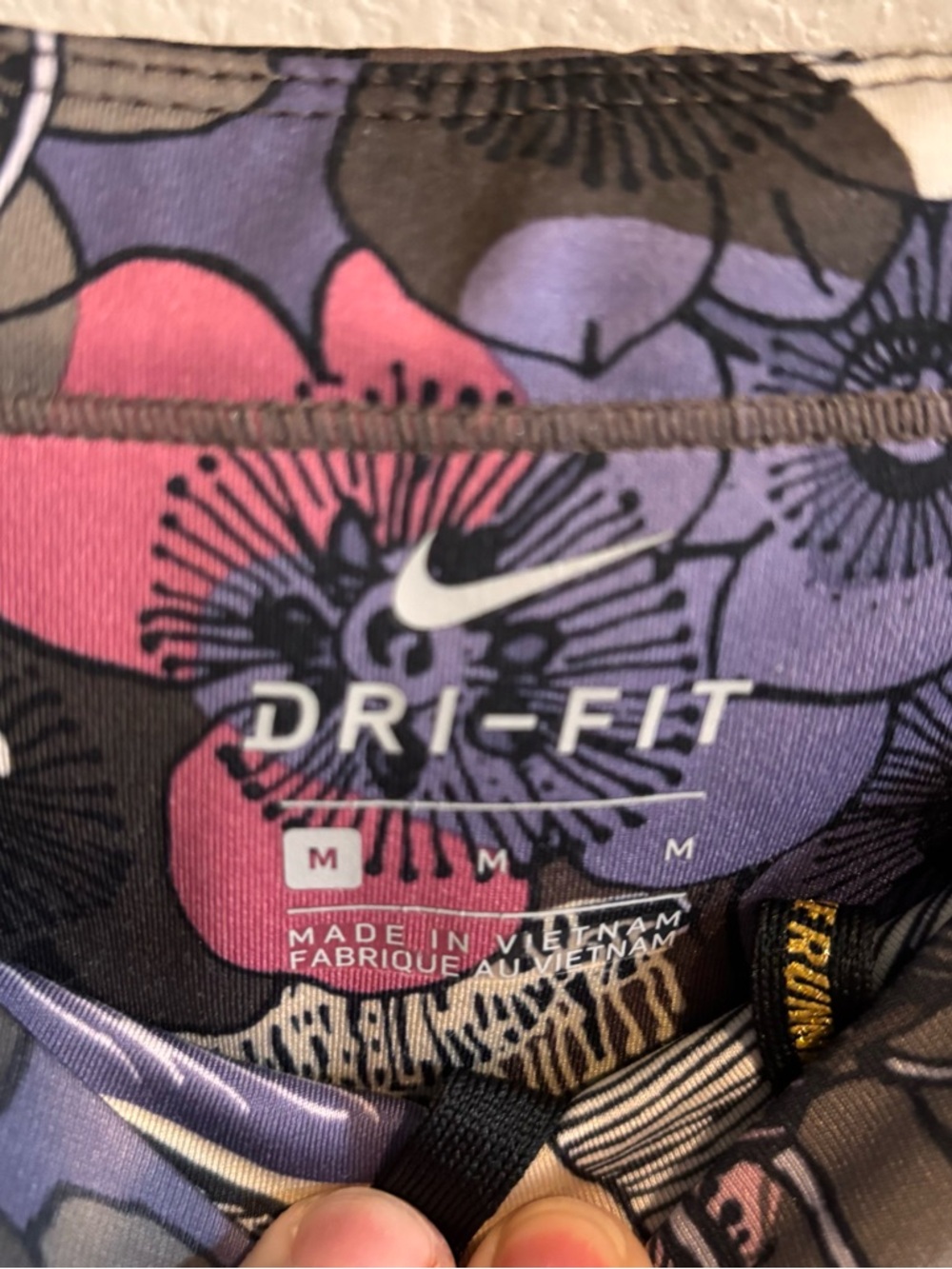 Nike Dri Fit Size M Purple Floral Athletic Leggings - Picture 4 of 5